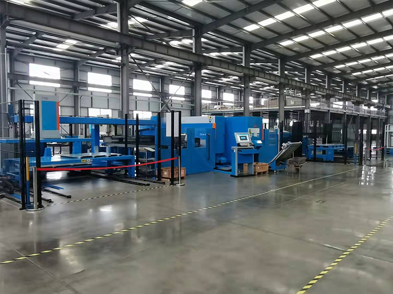 全數(shù)控沖剪復(fù)合生產(chǎn)線